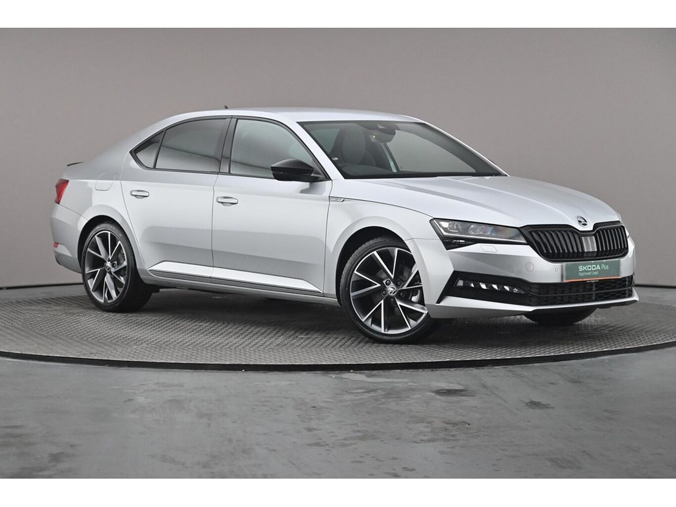 SKODA Superb Hatch SportLine Plus 1.5 TSI 150 PS DSG