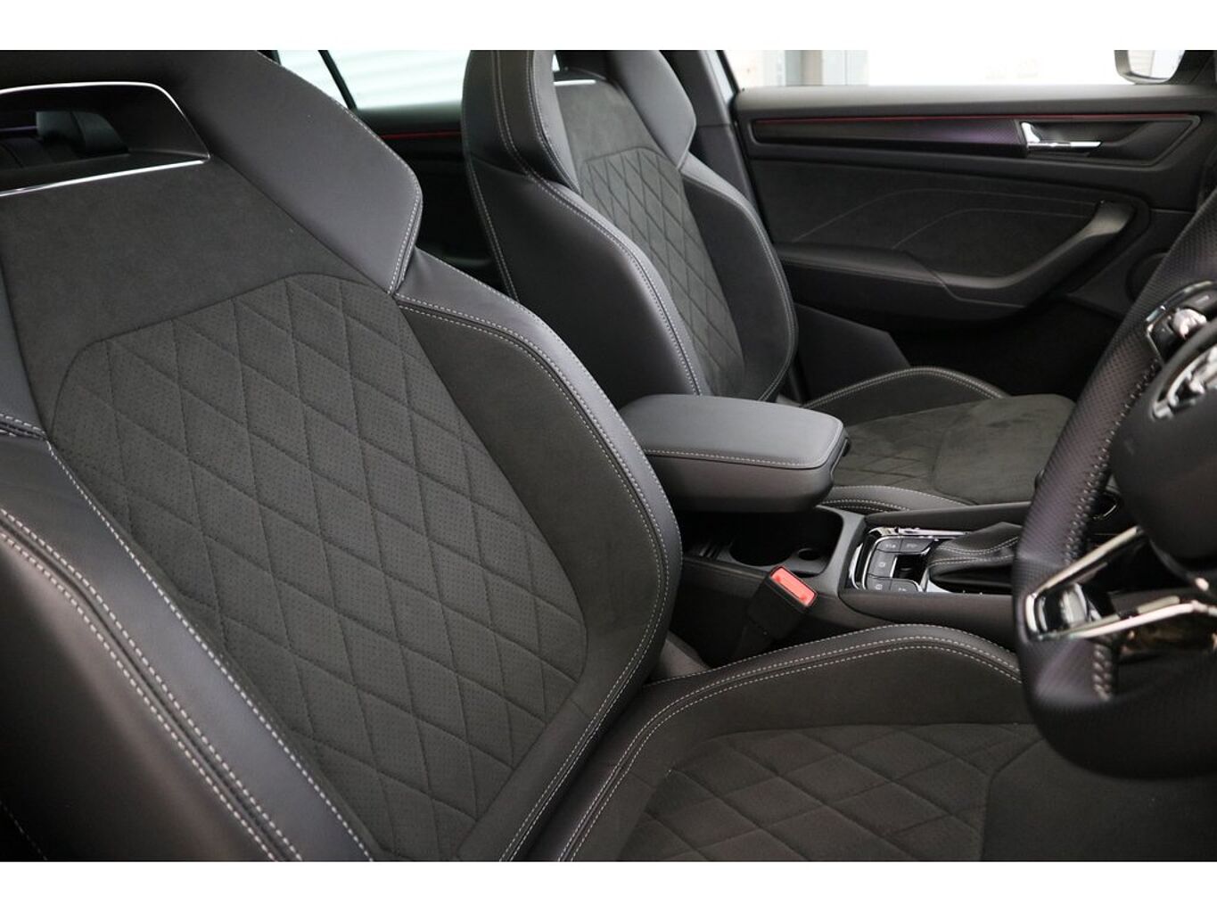 SKODA Kodiaq SportLine (7 seats) 2.0 TDI 200 PS 4x4 DSG