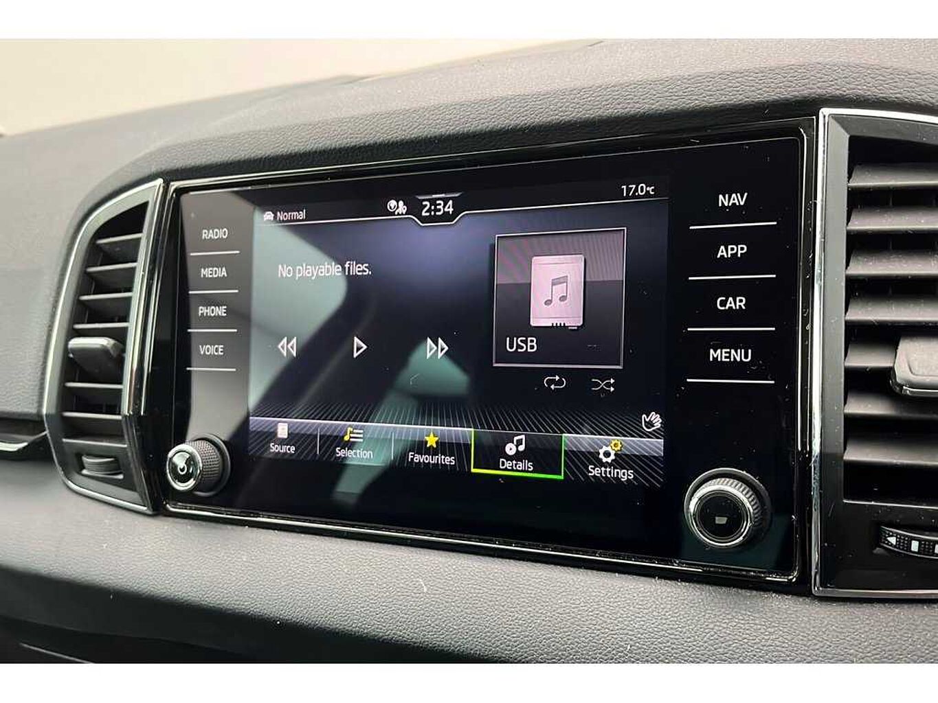 SKODA Karoq SE L 1.5 TSI 150 PS 6G Man