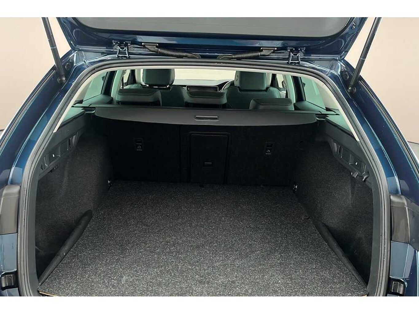 SKODA Octavia Estate SE L 1.4 TSI iV 204 PS DSG
